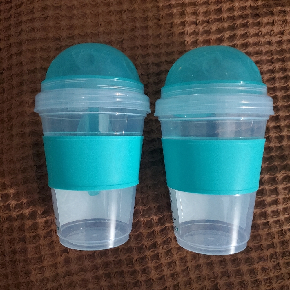 Set of 2 Blue Reusable Fruit Yogurt Parfait Snack Cup 16.2 oz with Spoons In Lid
